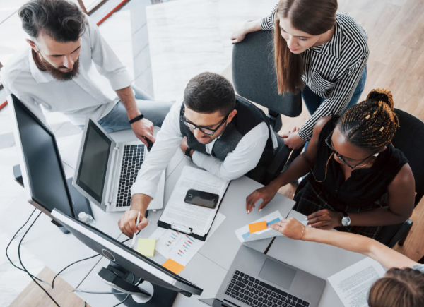 Implantação Personalizada: Dashboards e Modelos de Dados Sob Medida para a Sua Empresa